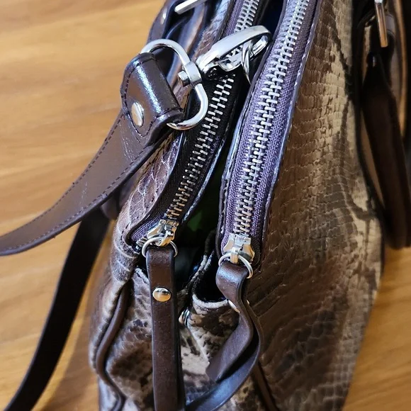 Snake Skin Laptop Cross Body - Picture 3 of 12
